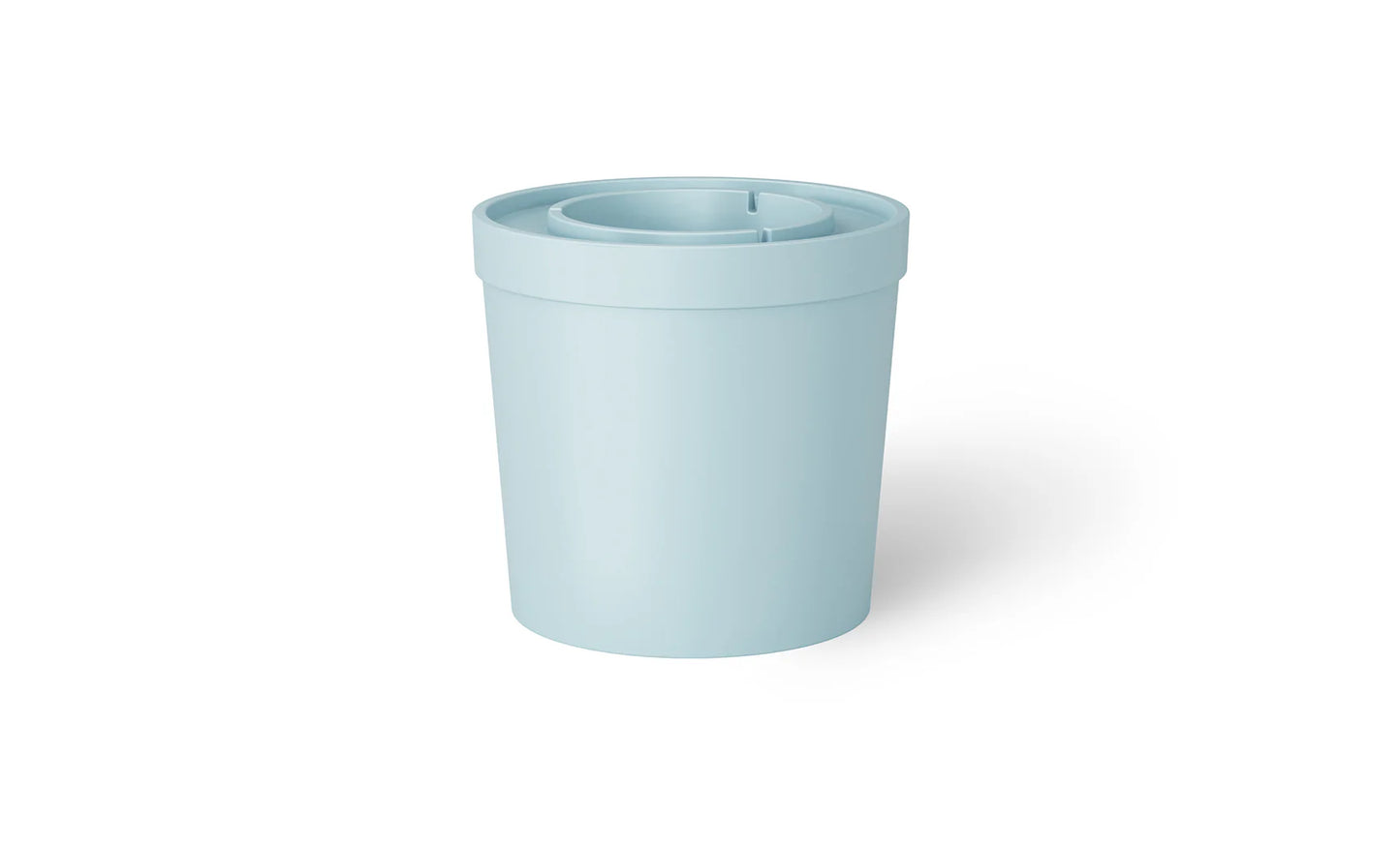 Ledge Lounger Signature Ice Basin