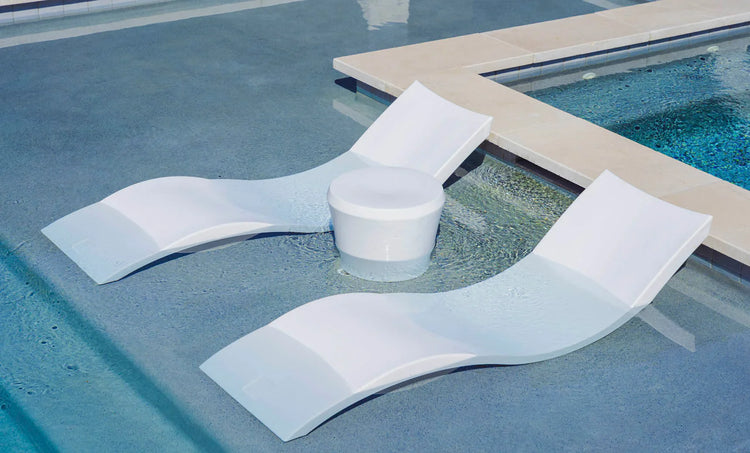 In-Pool Lounge